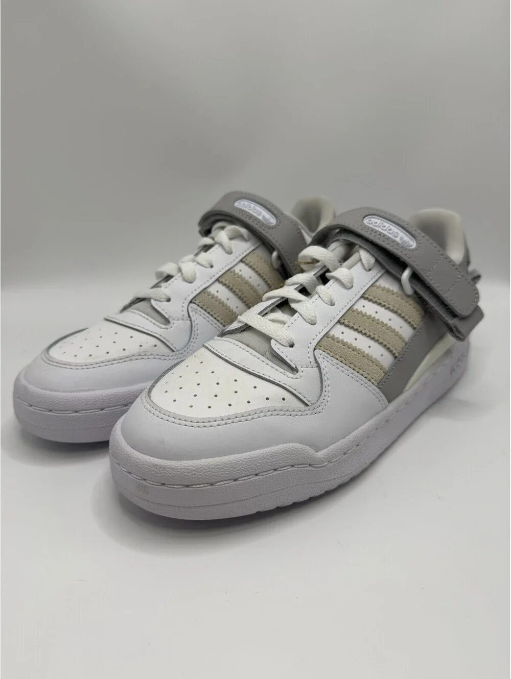 adidas photos closure design
